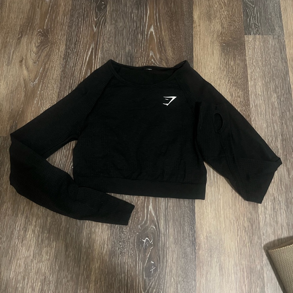 Gymshark Black Long Sleeve cropped workout top